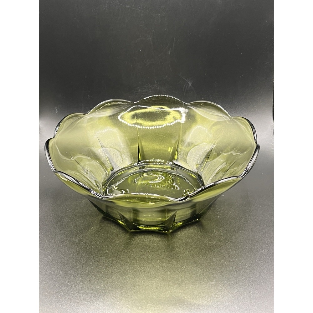 Anchor Hocking Avocado Olive Green Glass Bowl Scalloped Vintage MCM 8" Diam.